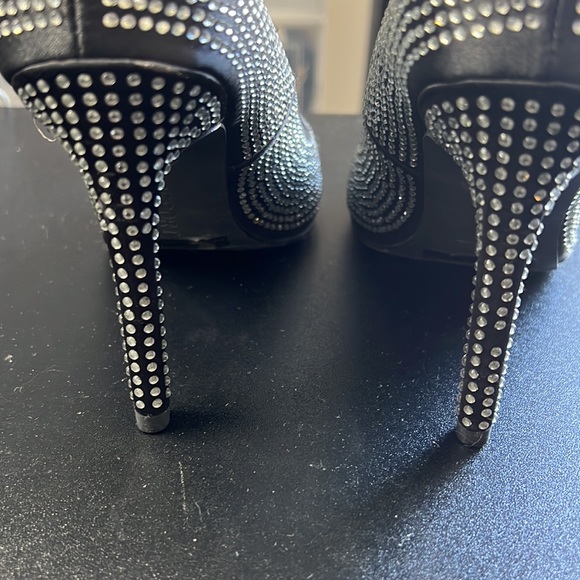REPORT Rhinestone Heels : (6.5) - Picture 3 of 4